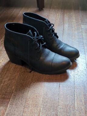Eastland Black Leather  Lace-Up Boot